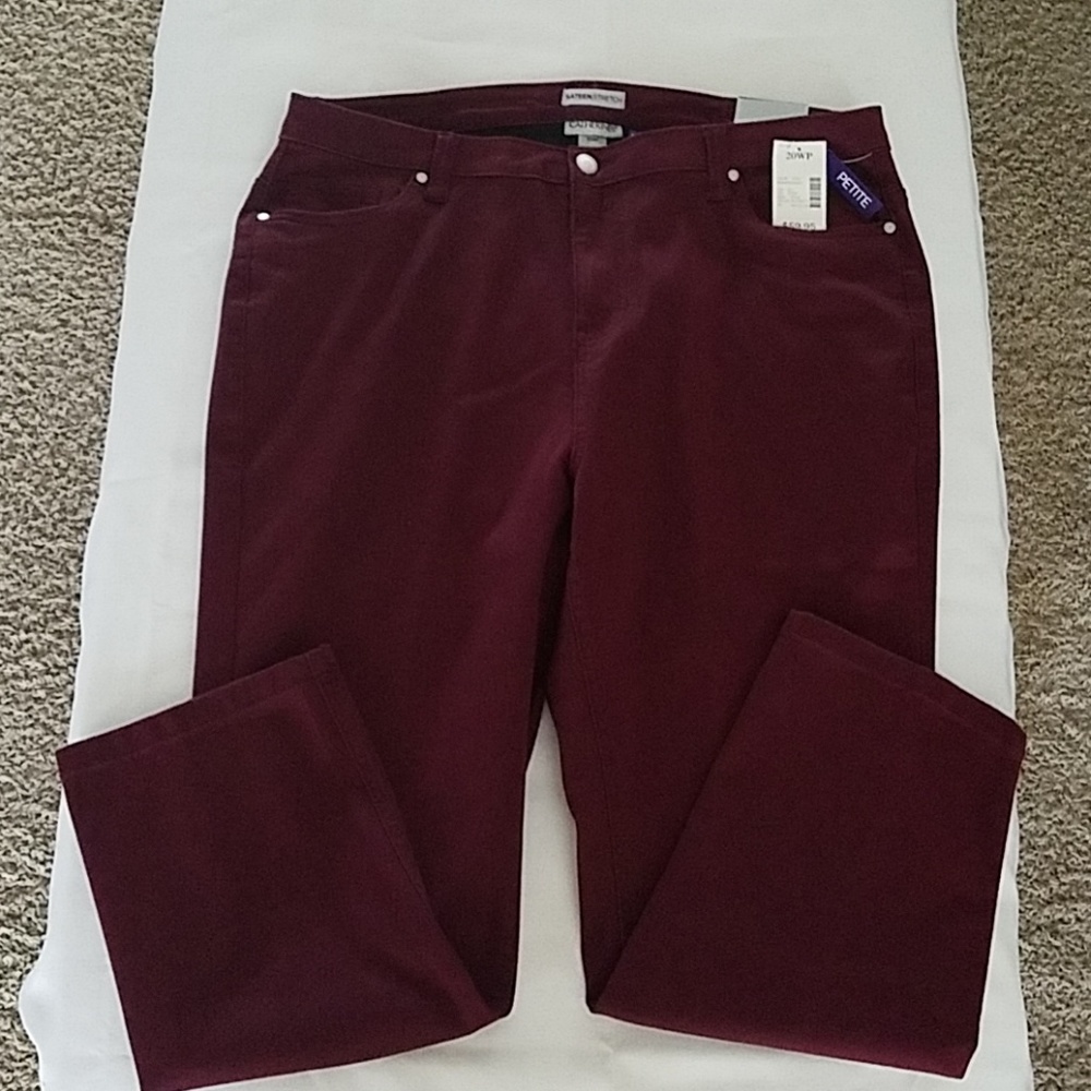 Sateen stretch maroon all day comfort